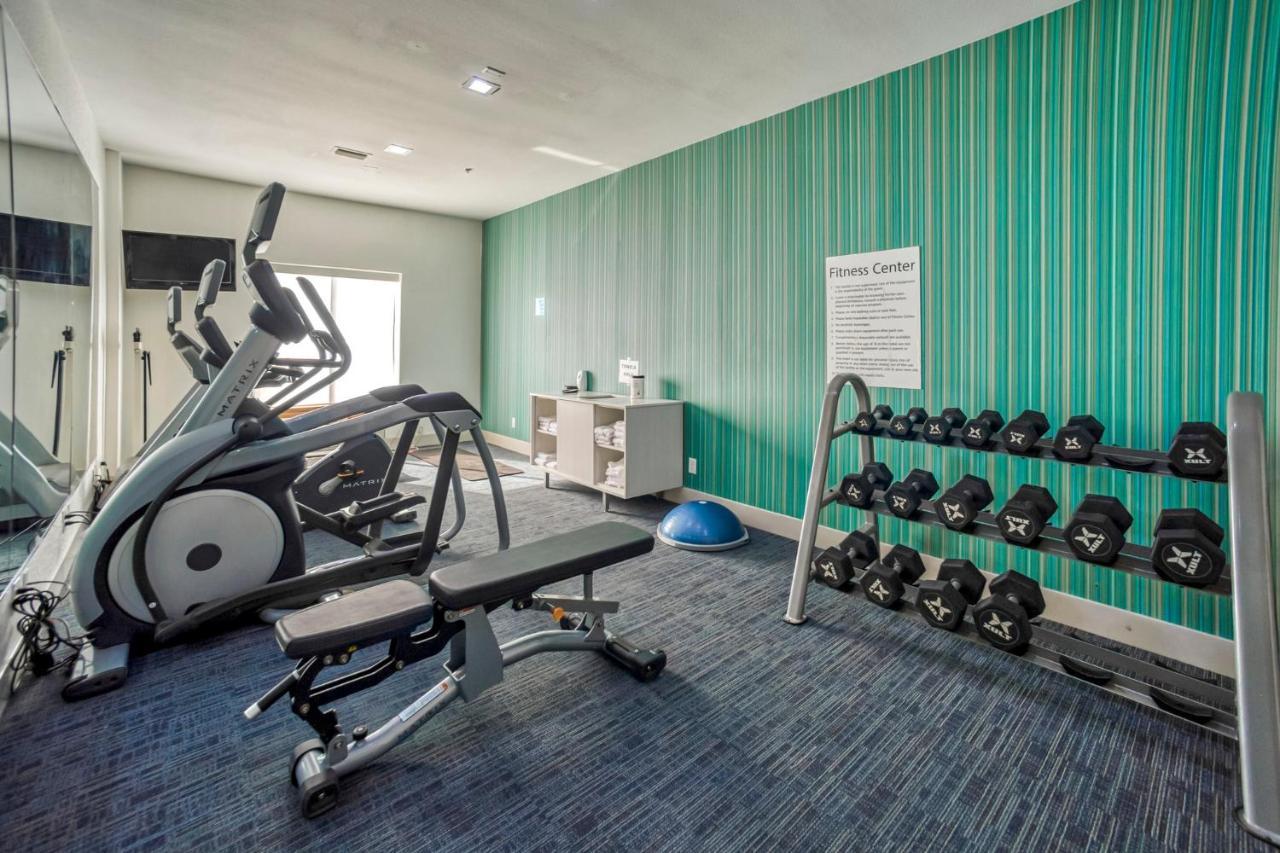 Holiday Inn Express And Suites Beeville By Ihg Exteriör bild