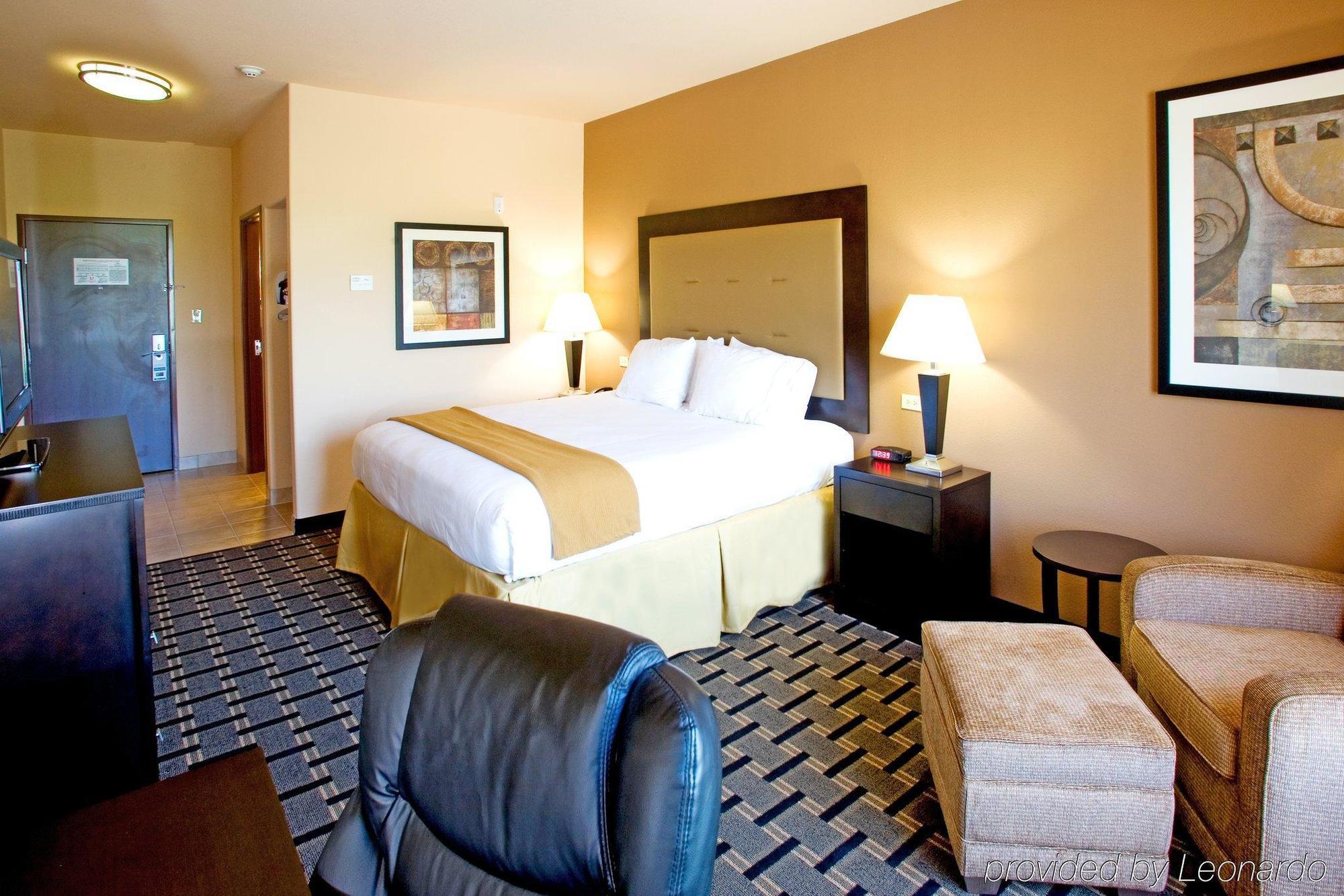Holiday Inn Express And Suites Beeville By Ihg Rum bild